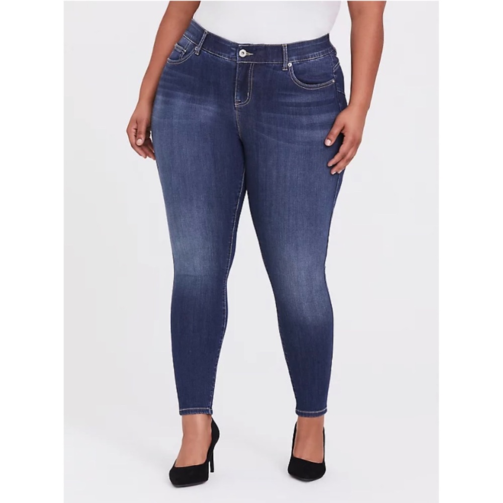 Torrid Bombshell Skinny Jean Premium Stretch 24R